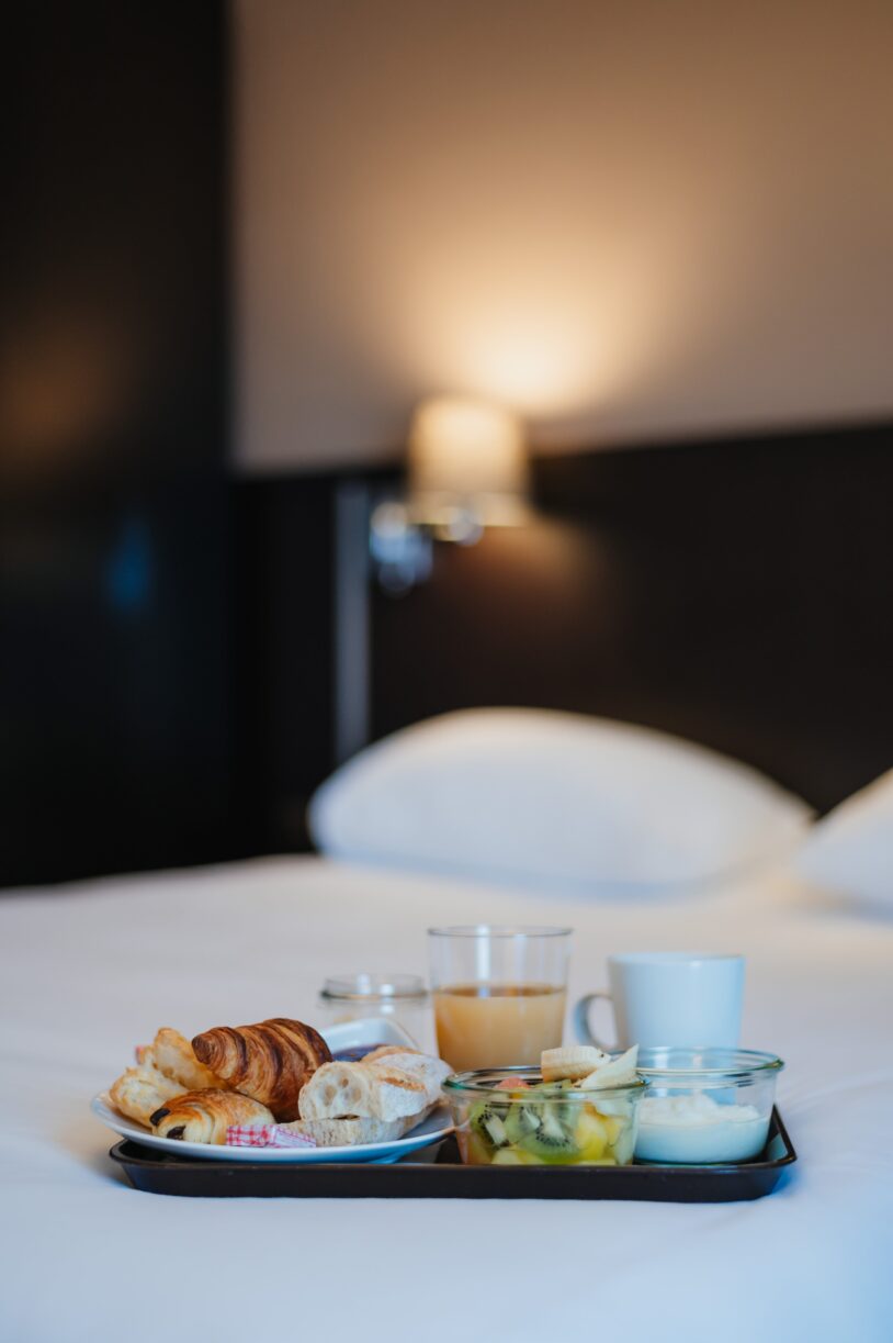 petit déjeuner room service